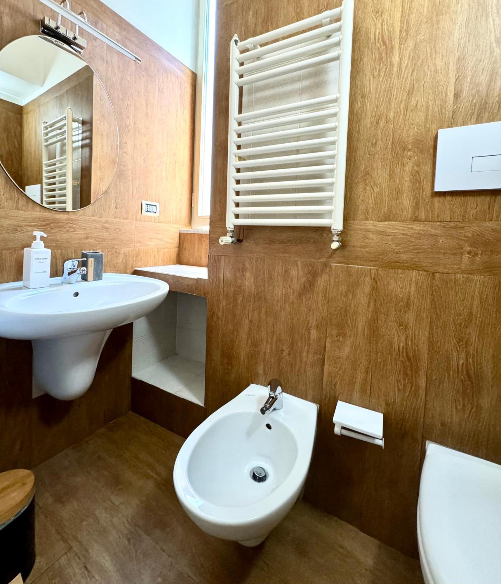 Apartament Montesanto Charm Centro Storico Neapol Zewnętrze zdjęcie